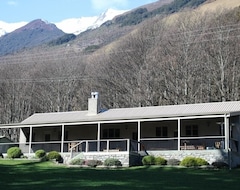 Khách sạn Makarora River Ranch Lodge (Wanaka, New Zealand)