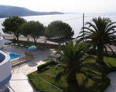 Hotel Nefeli Studios (Eratini, Greece)