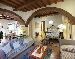 Toàn bộ căn nhà/căn hộ 2 Bedroom Apartment, Great Views, Shared Pool,wifi, Great For Touring/relaxing (Vinci, Ý)