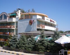 Khách sạn Kristel Park (Balchik, Bun-ga-ri)