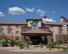 Holiday Inn Express & Suites St George North - Zion, An Ihg Hotel (Washington, Sjedinjene Američke Države)