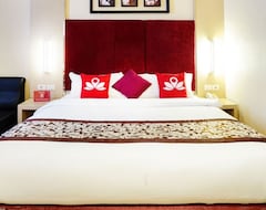 Hotel ZEN Rooms Near BCS Mall Penuin (Lubuk Baja, Indonezija)