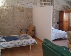 Cijela kuća/apartman Magnificent 17Th Apartment In Aigues Mortes Intra Muros (Aigues-Mortes, Francuska)