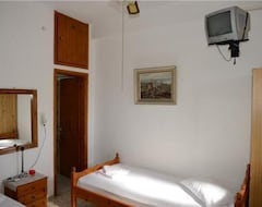 Hotel Iriana (Kythnos - Chora, Greece)
