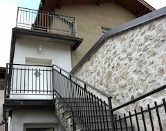 Khách sạn Borgo Rossi (Cunevo, Ý)
