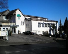 Khách sạn Lindenhof (Sundern, Đức)