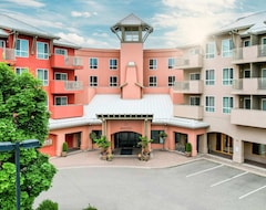 Khách sạn Manteo Resort Waterfront Hotel & Villas (Kelowna, Canada)