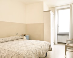 Hotel Family Apartments (Florence, Italy)