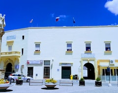 Khách sạn Albergo Vittoria (Taviano, Ý)