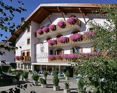 Hotel Tschurtschenthaler (Toblach, Italy)