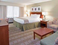 Holiday Inn Express Hotel & Suites Indianapolis Dtn-Conv Ctr, an IHG Hotel (İndianapolis, ABD)