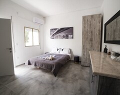 Hotel Rooms at R&A apartment (Bat Yam, Izrael)