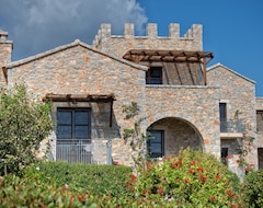 Castello Antico Hotel (Gythio, Greece)