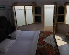 Khách sạn Dwivedi Hotels Palace On Steps (Varanasi, Ấn Độ)