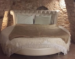 Hotel Locus Amoenus Luxury Rooms (Terlizzi, Italy)