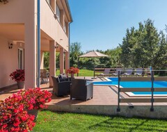 Toàn bộ căn nhà/căn hộ Apartment Kata With Private Pool (Tinjan, Croatia)