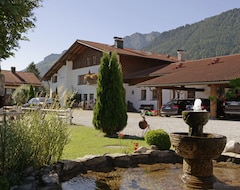Khách sạn Das Landhaus (Pfronten, Đức)