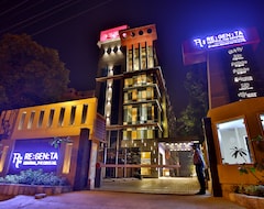 Hotel Regenta Central the Crystal Kanpur, (Kanpur, India)