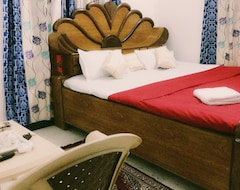 Khách sạn SPOT ON 41387 Lummj Guest House (Bettiah, Ấn Độ)