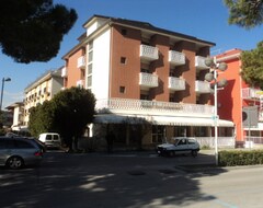 Hotel L' Elysée (Caorle, Italien)