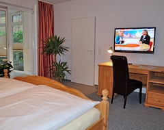 Khách sạn Hellmann´s Hotel Bremers Bauerndiele (Wiefelstede, Đức)