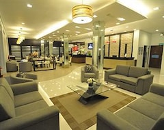Otel Casablanca Suites (Legazpi City, Filipinler)