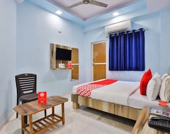 OYO 17254 Hotel Swell (Ahmedabad, Indija)