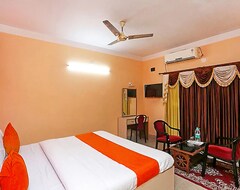 Hotel FabEscape Golden Sea Queen Beach Resort (Mandarmoni, India)