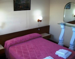 Khách sạn El Círculo (Mendoza City, Argentina)