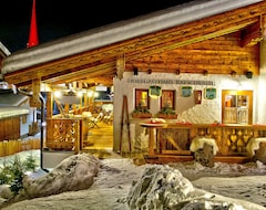 Khách sạn Alpendorf Anno Dazumal (Hintertux, Áo)