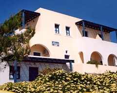 Hotel Alonia Studios (Firostefani, Greece)