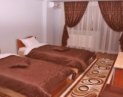 Хотел Hotel Corneliuss (Галац, Румъния)