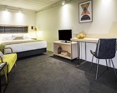 Haka Hotel Suites Auckland City (Auckland, New Zealand)