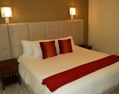 Hotel Crystal Rose Lodge & Spa (Krugersdorp, South Africa)
