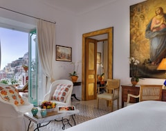 فندق لو سيرينوز (بوسيتانو, إيطاليا)