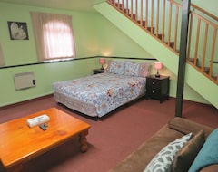 Pohutu Lodge Motel (Rotorua, New Zealand)