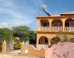 Hotel Brytan Villa (Treasure Beach, Jamaica)
