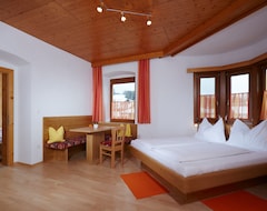 Khách sạn Hotel Gasthof Ebner (Absam, Áo)