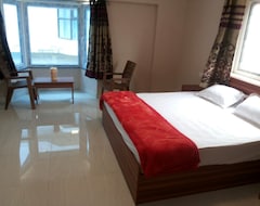 Hotel HAPPYSTAY rooms and cottages (Udhagamandalam, India)