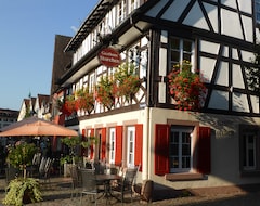 Khách sạn Gasthaus Storchen (Haslach, Đức)