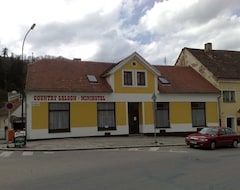 Otel Country Saloon (Vranov nad Dyjí, Çek Cumhuriyeti)