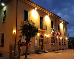 La Pendola Hotel (Ozzero, İtalya)