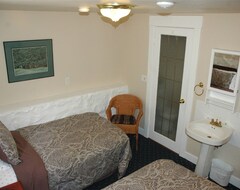 Bed & Breakfast Windsor Guest House (Vancouver, Canada)