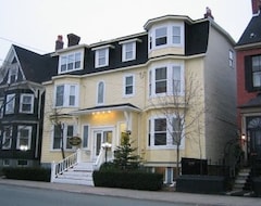 Hotel Balmoral House (St. John's, Canada)