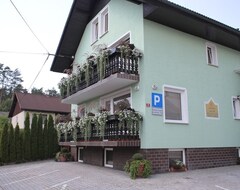Otel Sres (Kranj, Slovenya)