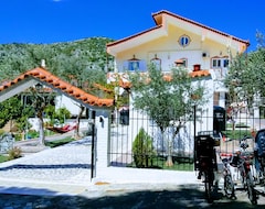 Lejlighedshotel Family Villas Kanakia Home-100m2 Garden-500m2 (Aiantio, Grækenland)