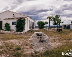 Casa Rural Mas De Les Aligues (Mequinenza, Tây Ban Nha)