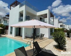Koko talo/asunto Villa Aqua Paradise Sea Views Coral Bay (Coral Bay, Kypros)