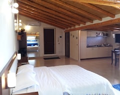 Bed & Breakfast Suite (Viagrande, Italija)