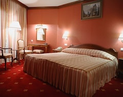 Khách sạn Hotel Nadezhda (Kabardinka, Nga)